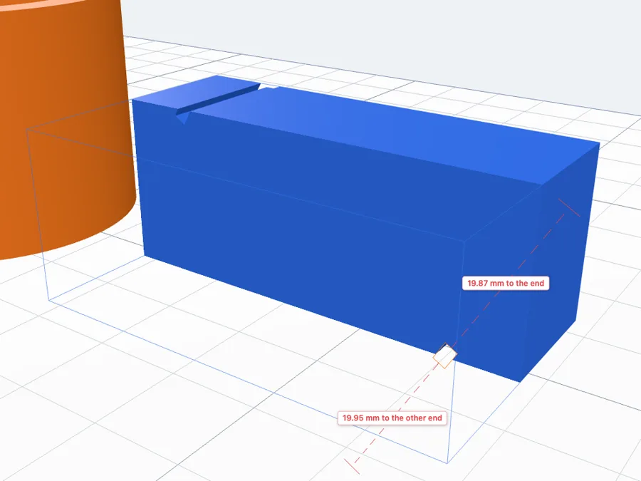 A groove leaning at 30 degrees round the box